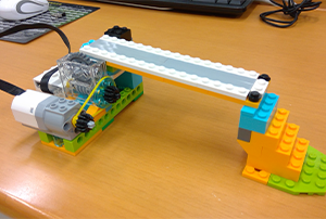 体験授業で子供たちが作った作品